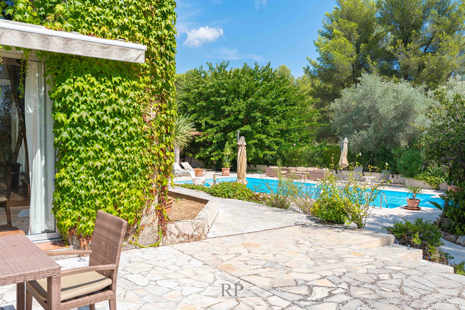 Photo Villa Aubagne 8 pièce(s) 280 m2, calme, piscine, tennis image 3/6