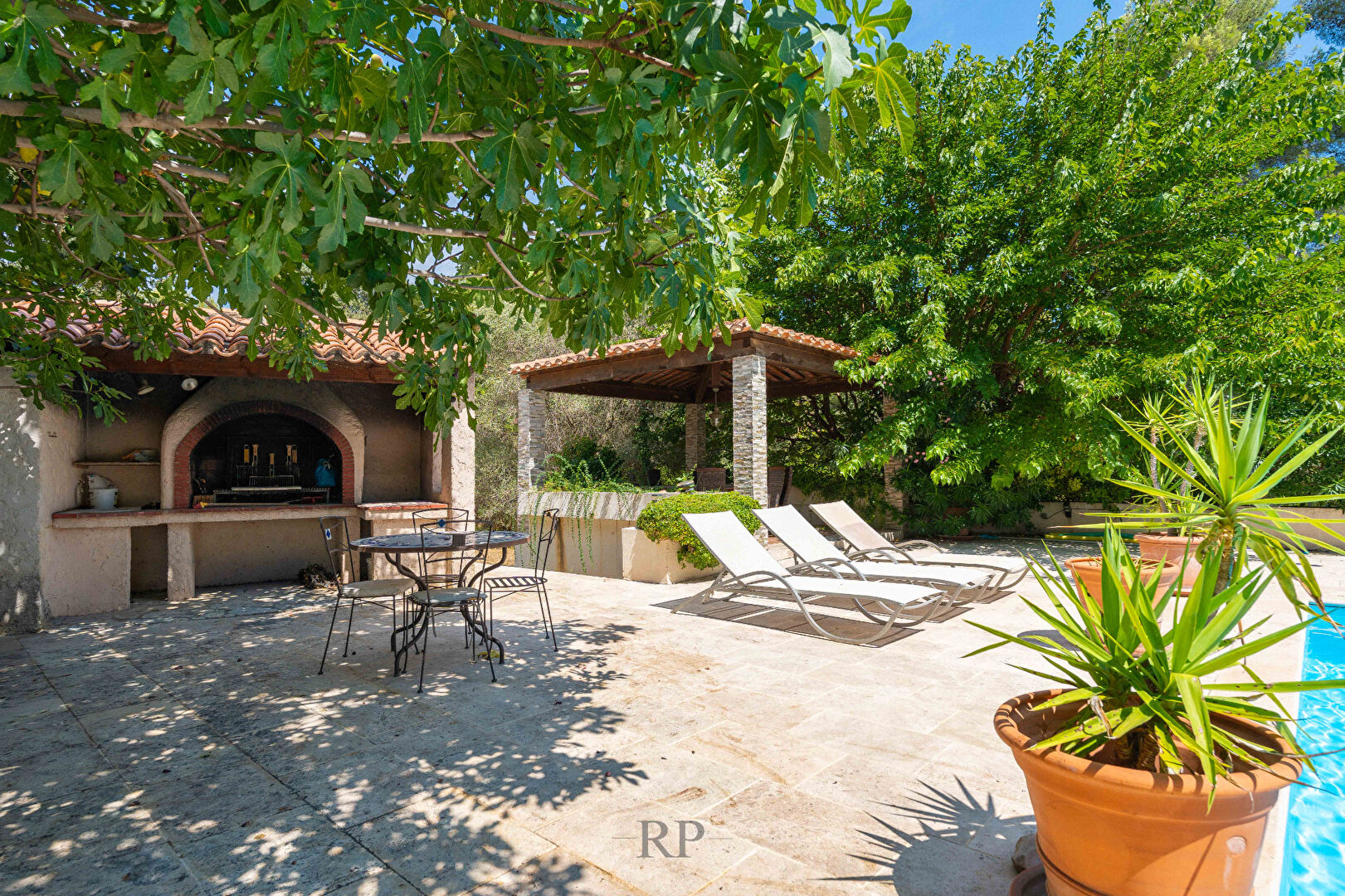 Photo Villa Aubagne 8 pièce(s) 280 m2, calme, piscine, tennis image 6/6