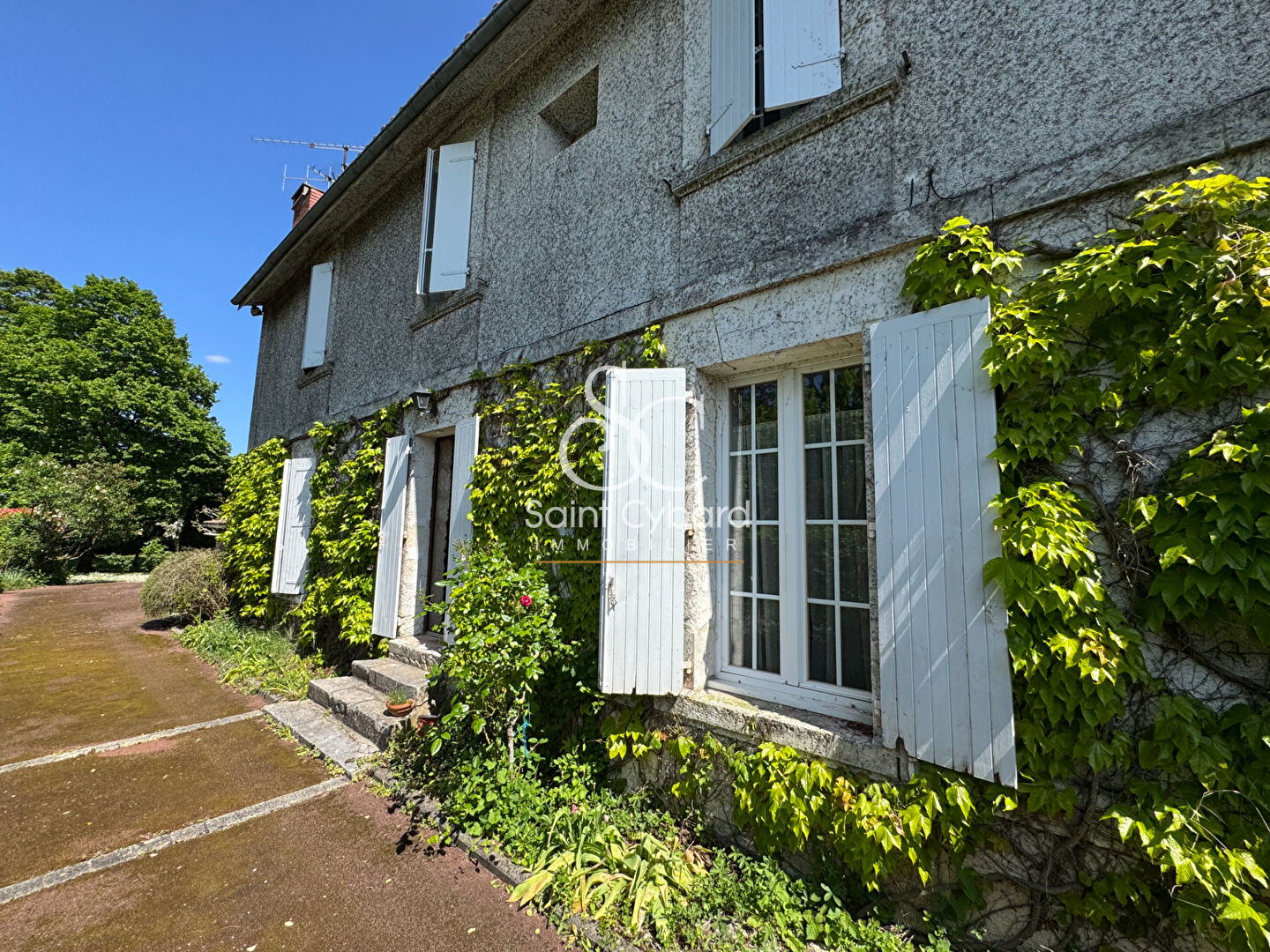 Photo Maison  Angoulême St Cybard - 5 pièces -160 m2 environ image 1/6