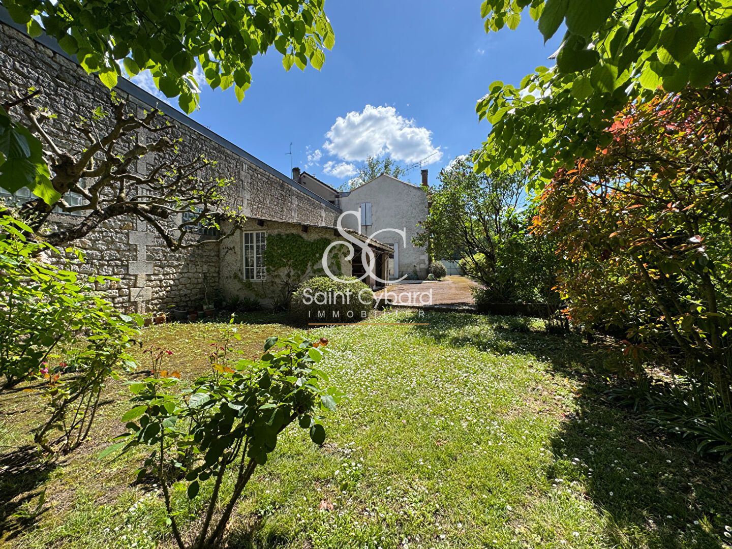 Agence immobilière de SAINT CYBARD IMMOBILIER Angouleme - SAINT CYBARD IMMOBILIER