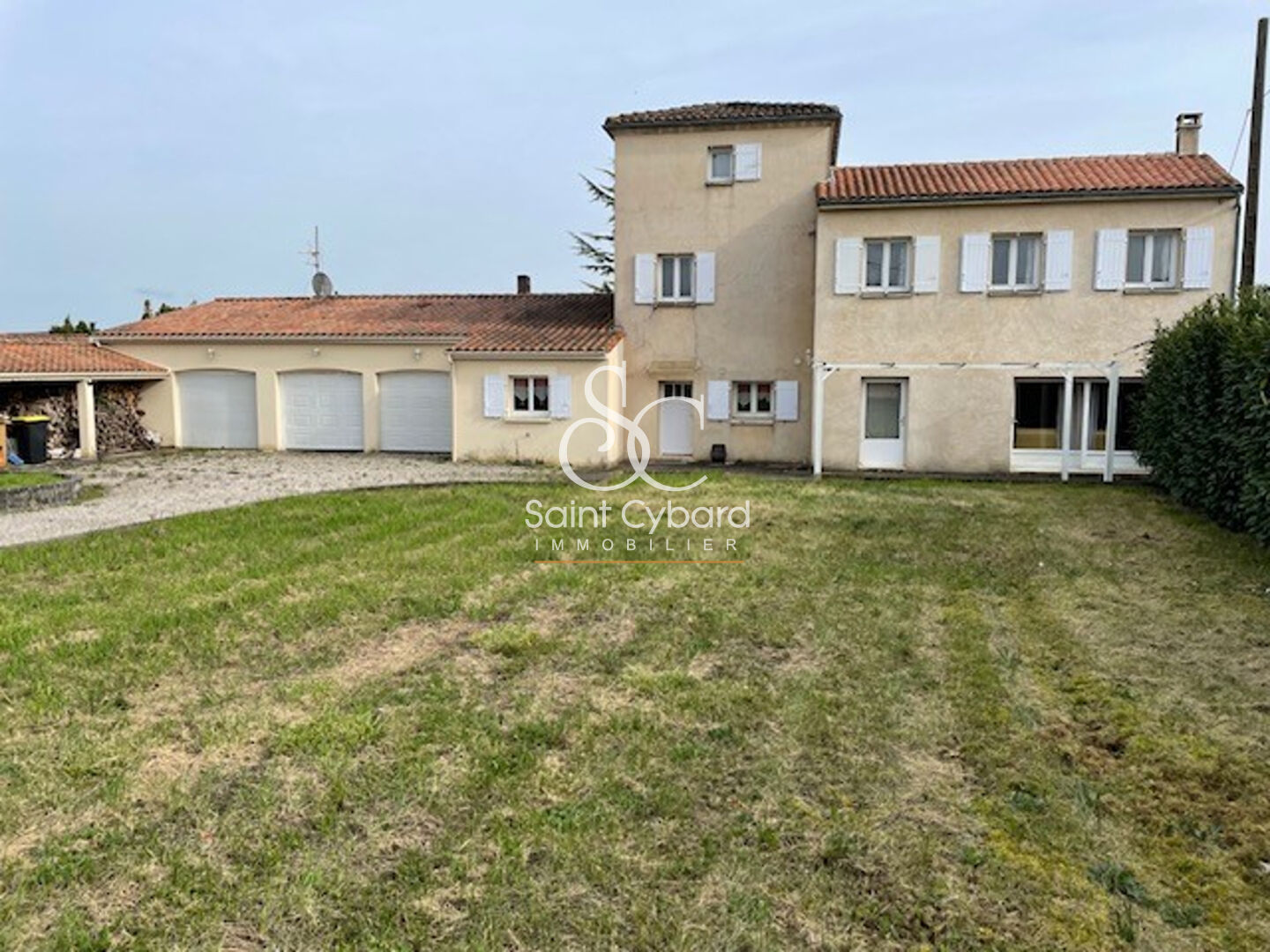 Maison à vendre à Saint Saturnin - 6 pièces, 5 chambres