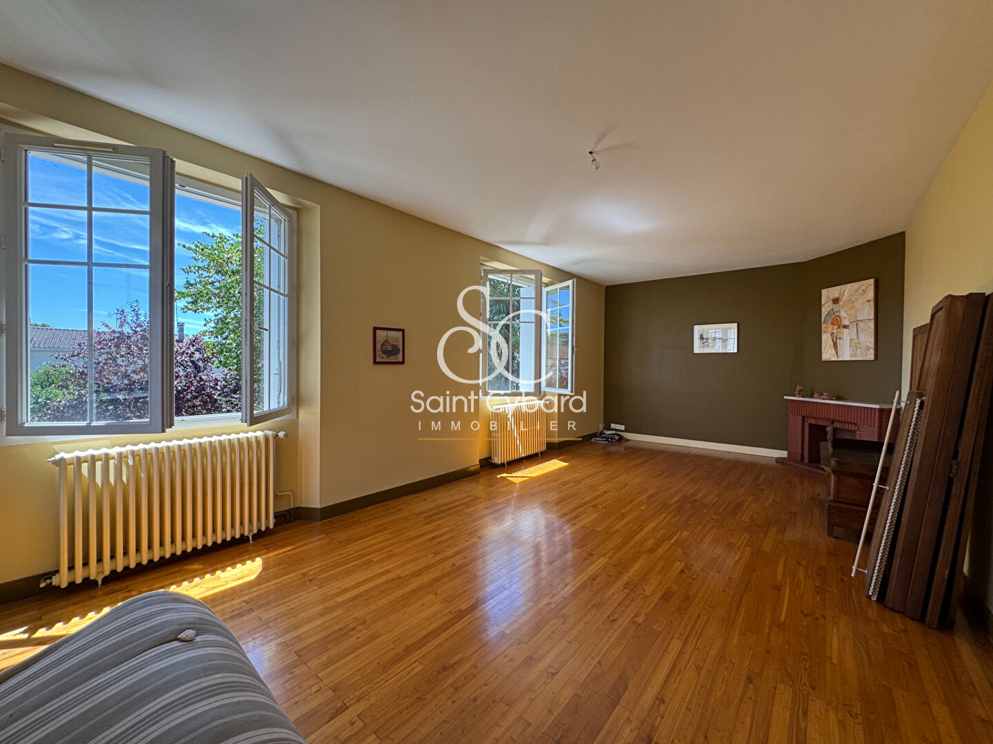 Photo Maison Angouleme 6 pièce(s) 155 m2 image 3/6