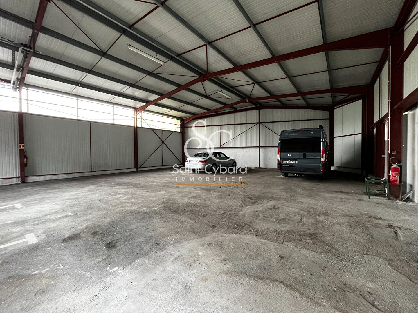 Photo St Yrieix - Place de parking image 2/2