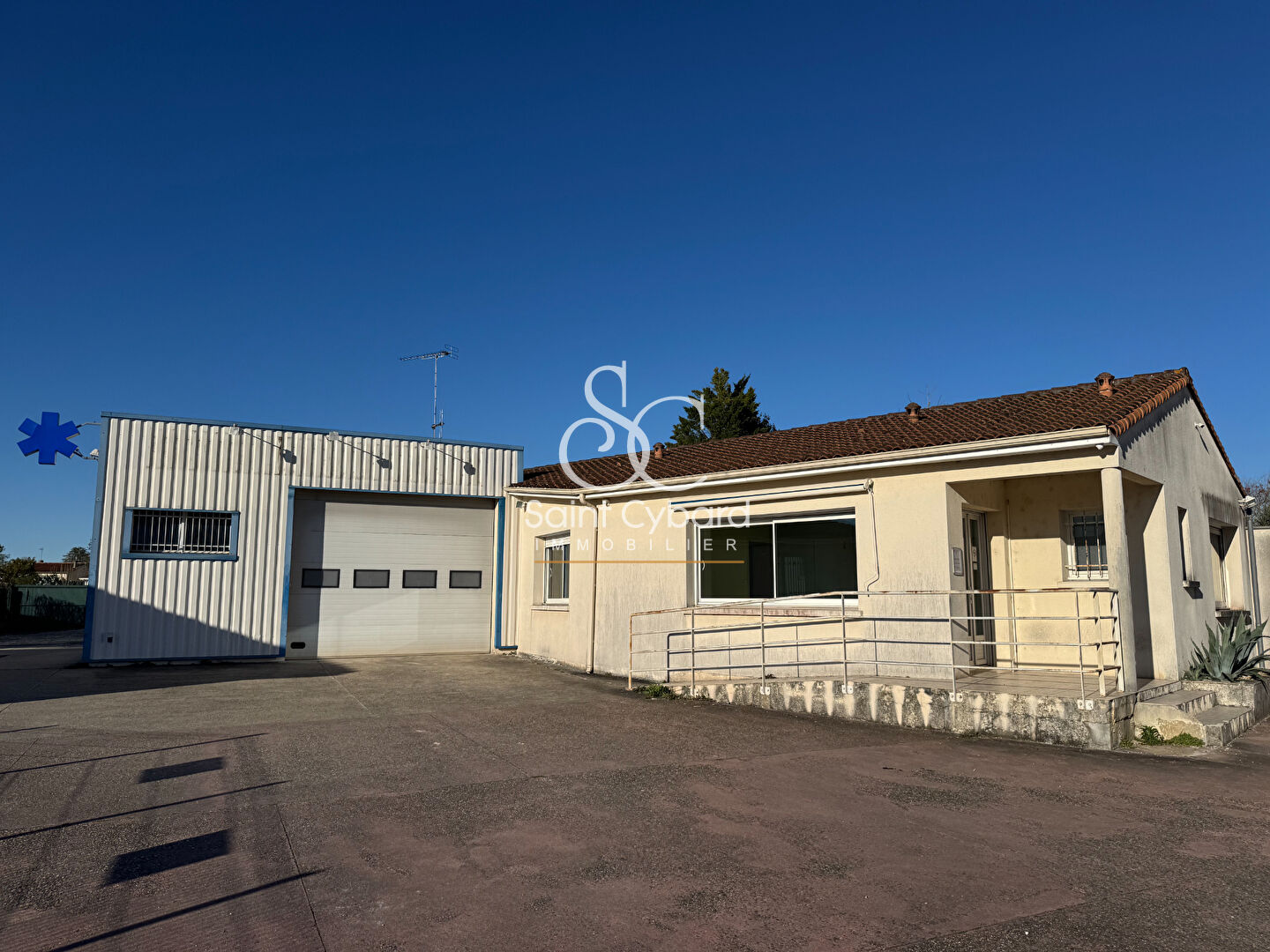 Photo Local commercial Saint Yrieix Sur Charente image 2/6