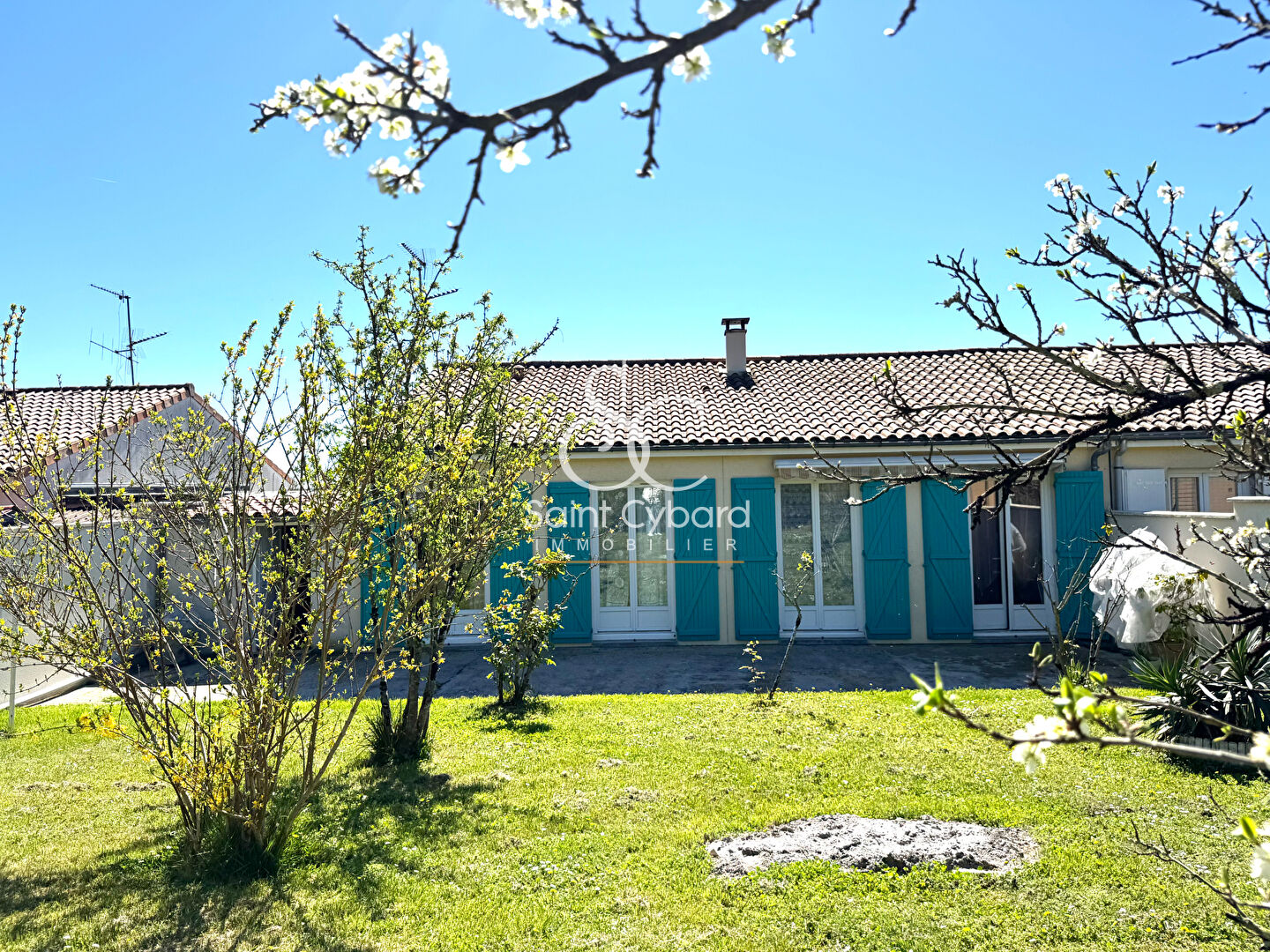 Photo Angoulême - Maison plain pied avec garage et jardin image 2/6