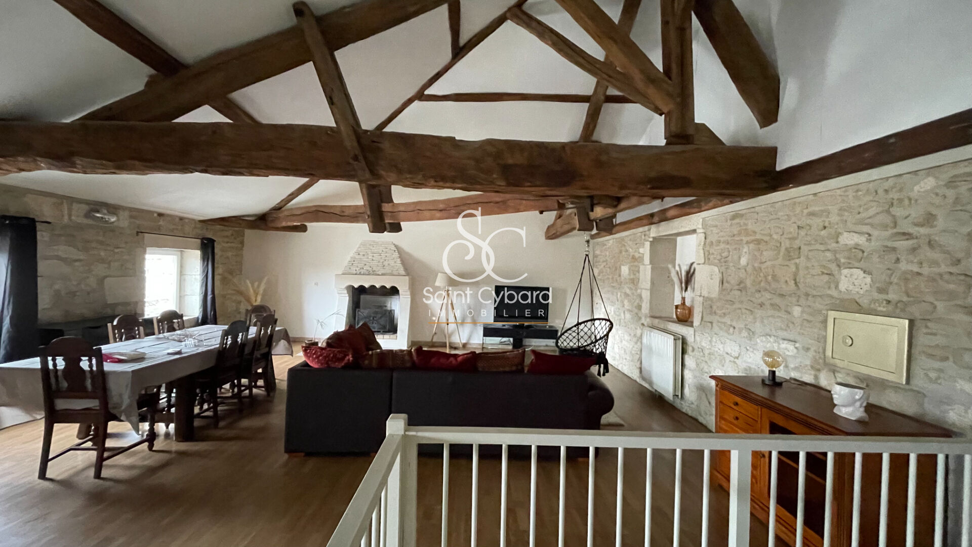 Photo Immeuble de rapport - 5 Appartements - 475m2 environ image 4/6