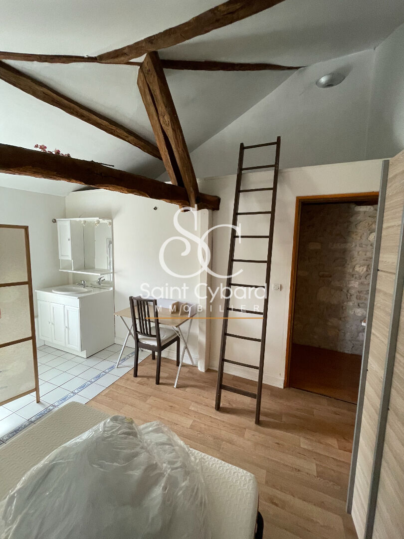 Photo Immeuble de rapport - 5 Appartements - 475m2 environ image 5/6