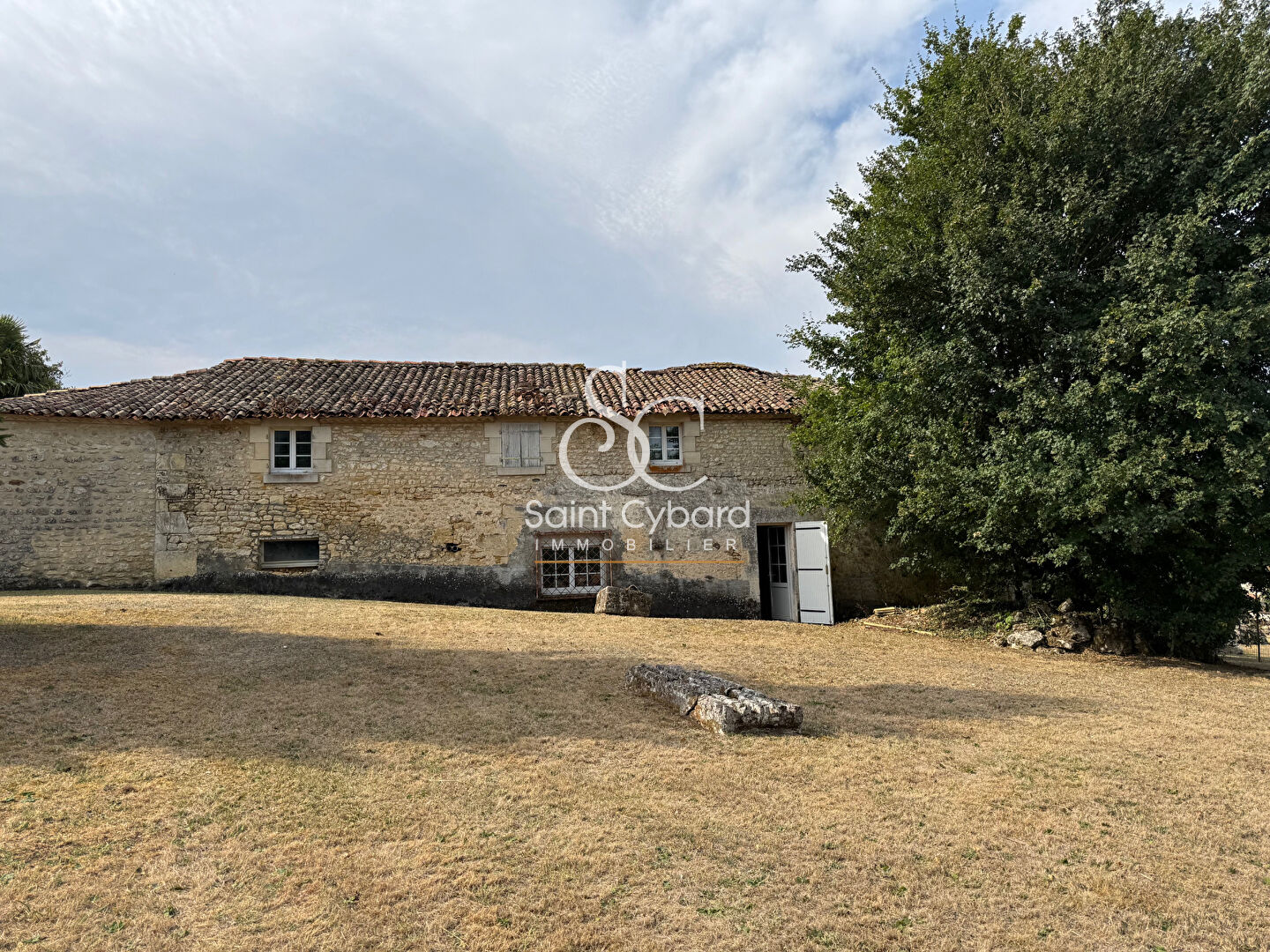 Ensemble immobilier à réhabiliter - Possible 352 m²  habitables environ