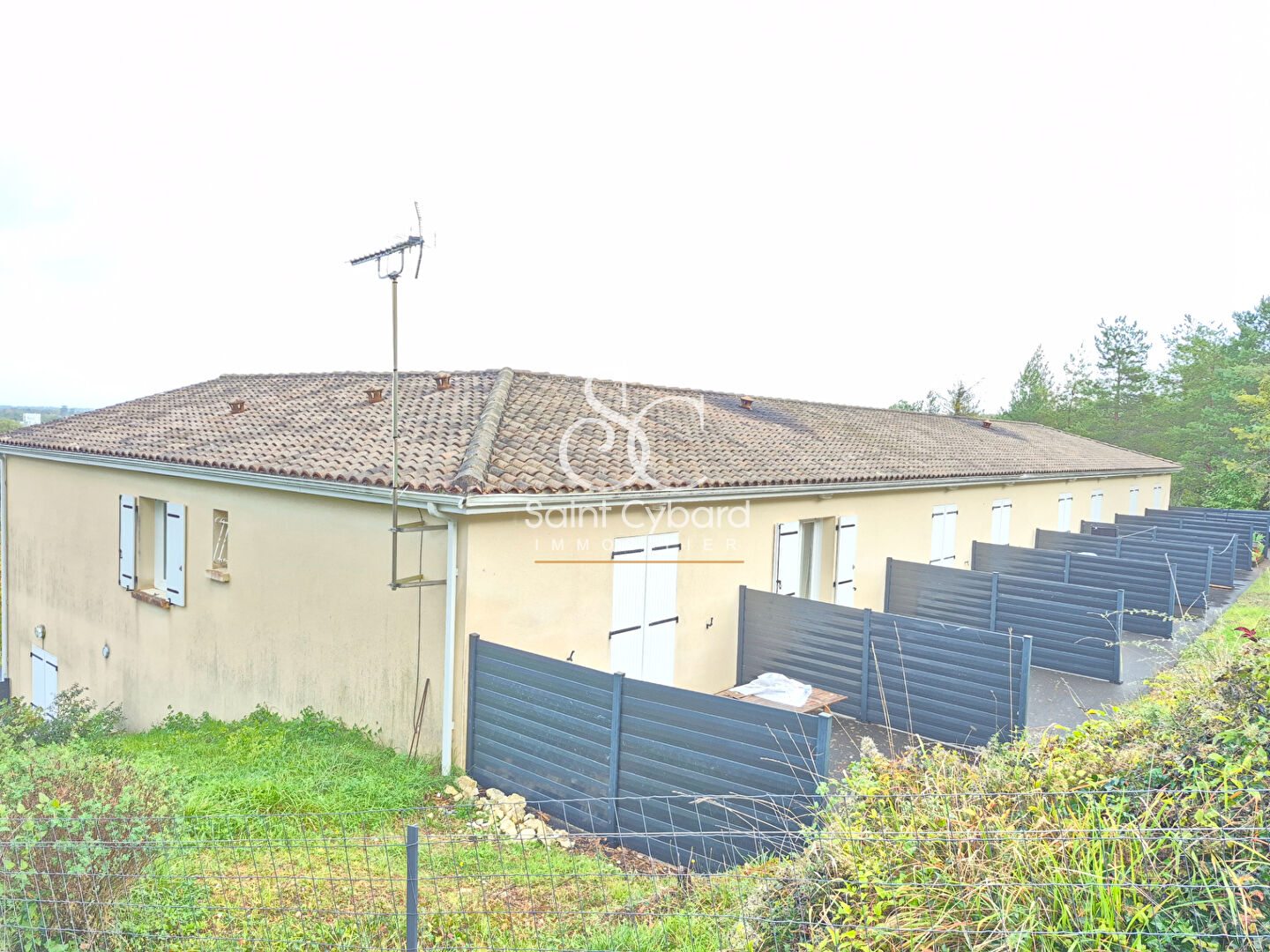 Immeuble de rapport composé de 6 studios + 6 T2