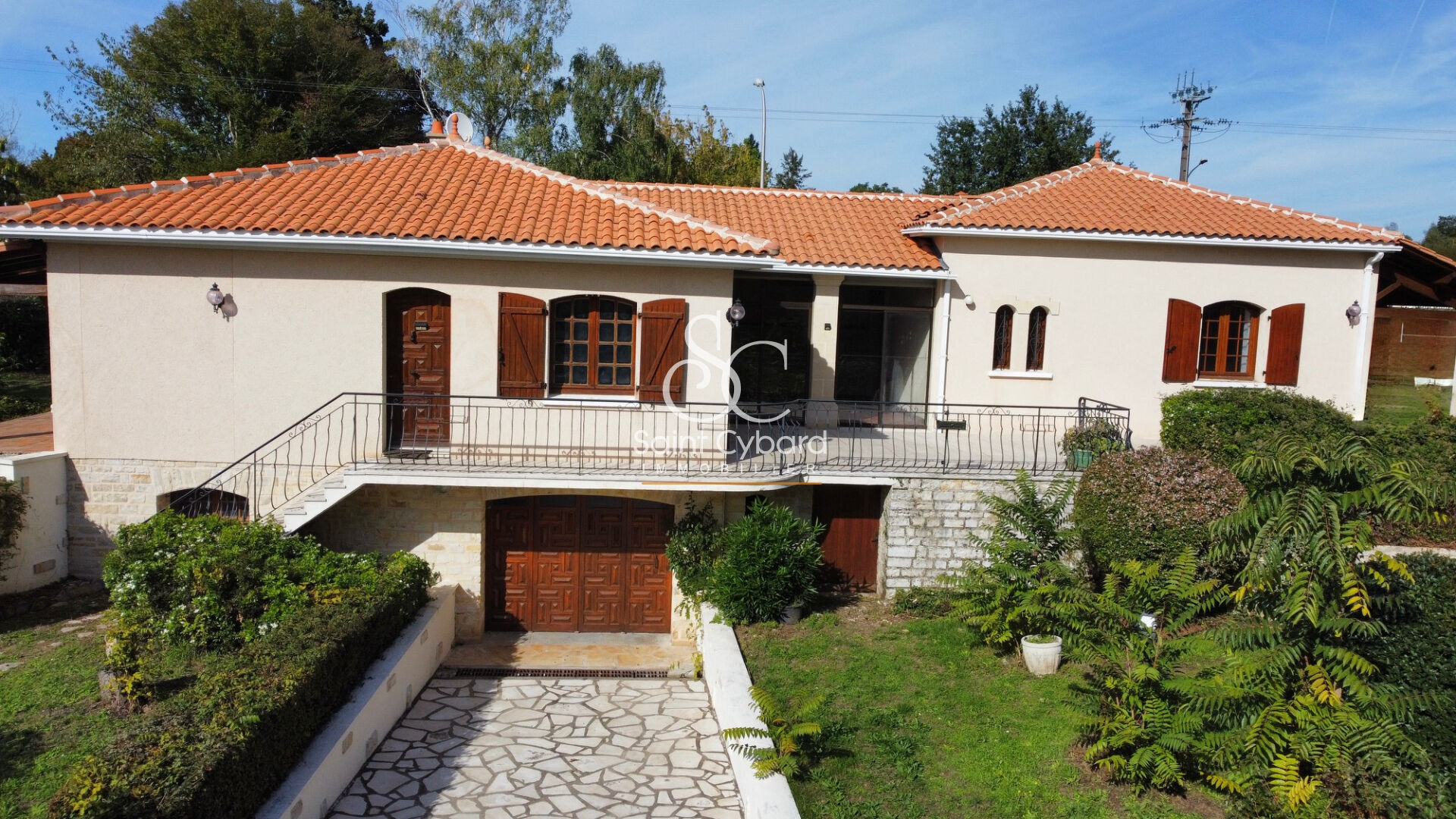 Photo Maison Mornac 5 pièce(s) - 166 m² environ image 2/6