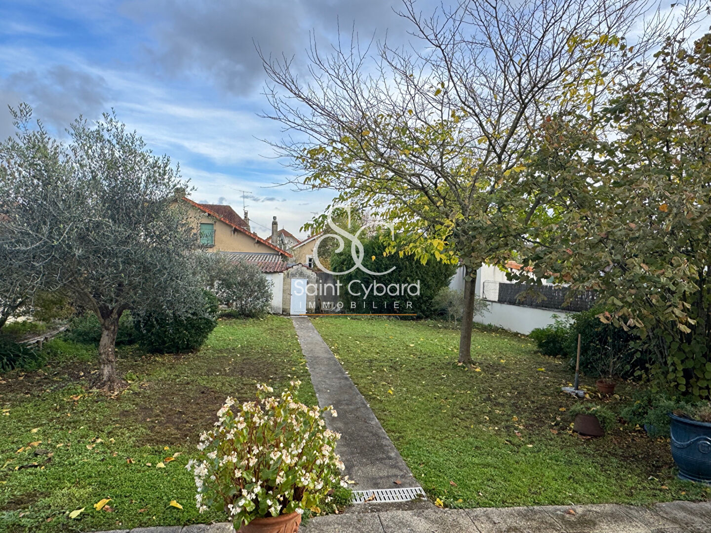 Photo Maison Années 30 Quartier Saint-Cybard - 4 Chambres image 2/6