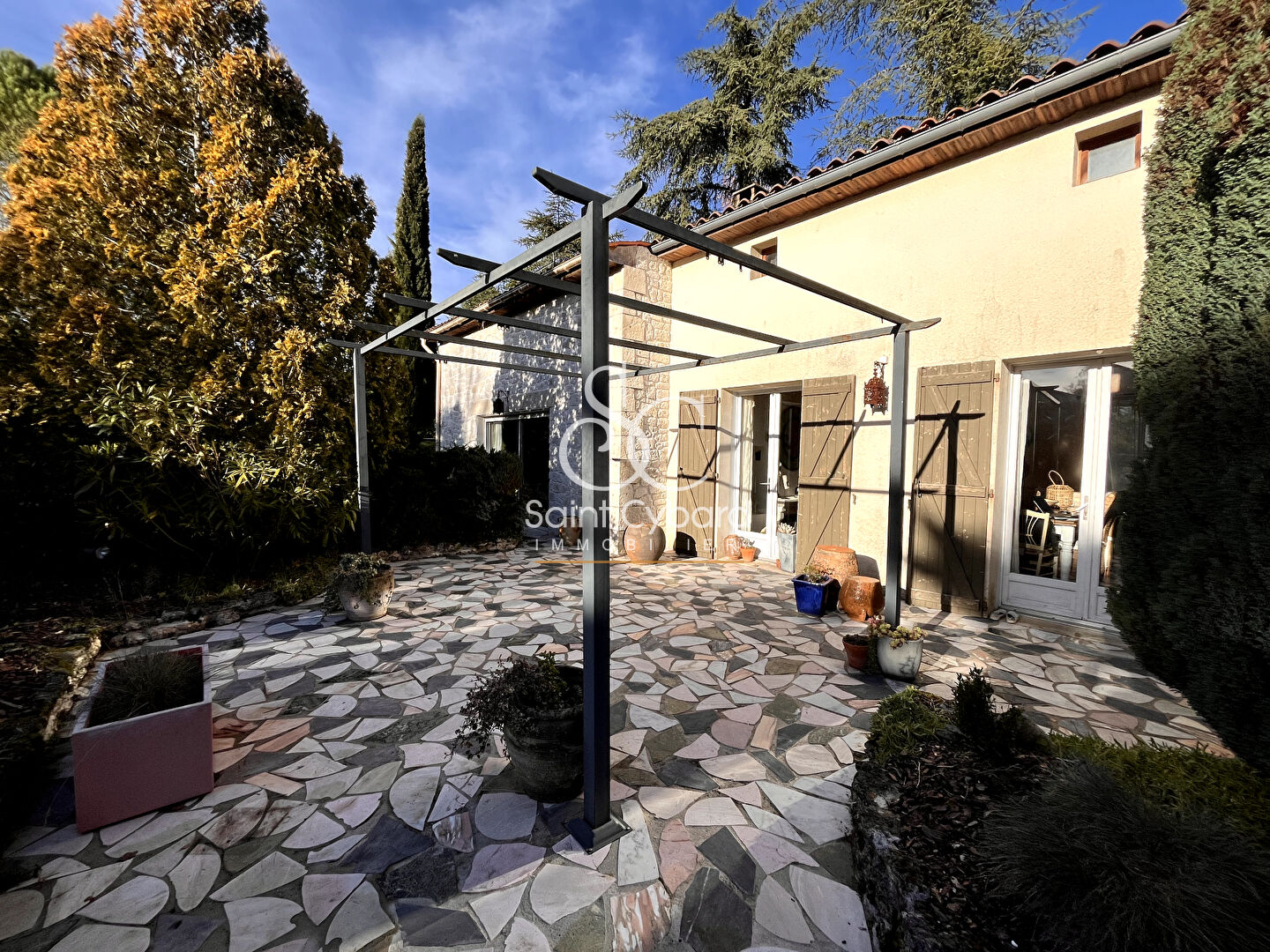 Agence immobilière de SAINT CYBARD IMMOBILIER Angouleme - SAINT CYBARD IMMOBILIER