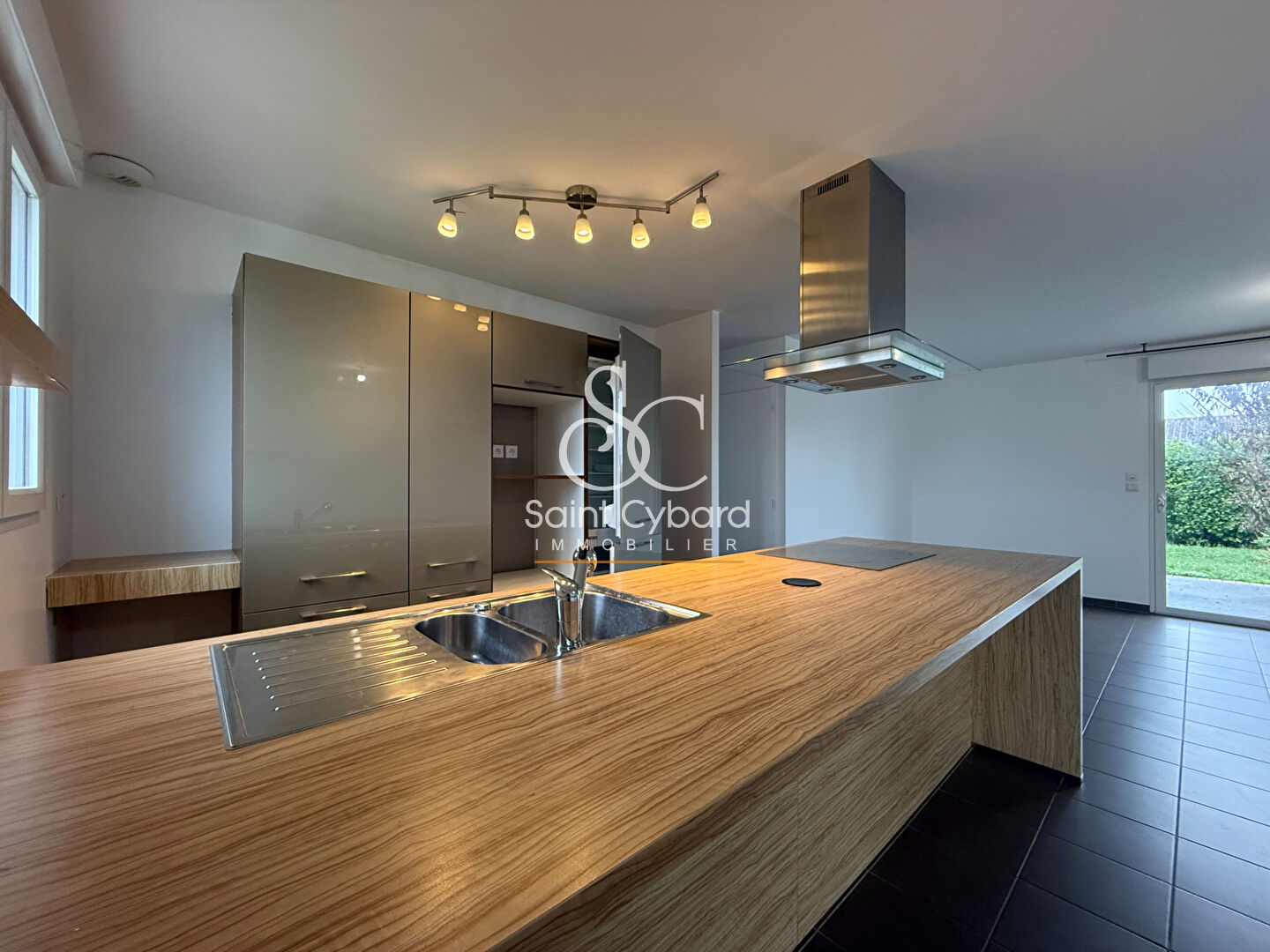 Photo Maison à louer VARS - 88m² - 3 chambres image 1/6