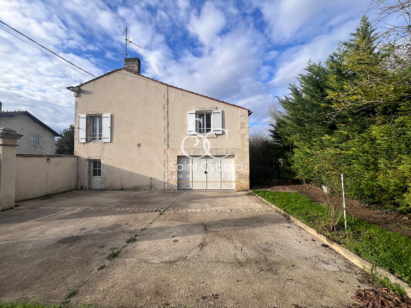Agence immobilière de SAINT CYBARD IMMOBILIER Angouleme - SAINT CYBARD IMMOBILIER