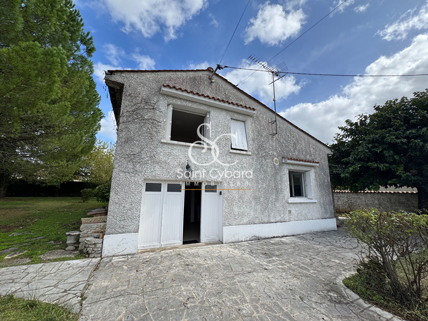 Agence immobilière de SAINT CYBARD IMMOBILIER Angouleme - SAINT CYBARD IMMOBILIER