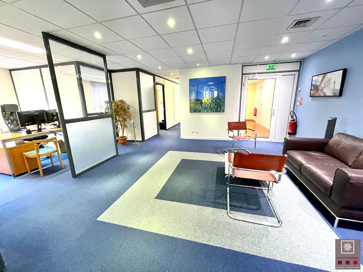 Photo Métro Charpennes ; Bureaux lumineux, Garage et Parkings image 1/6