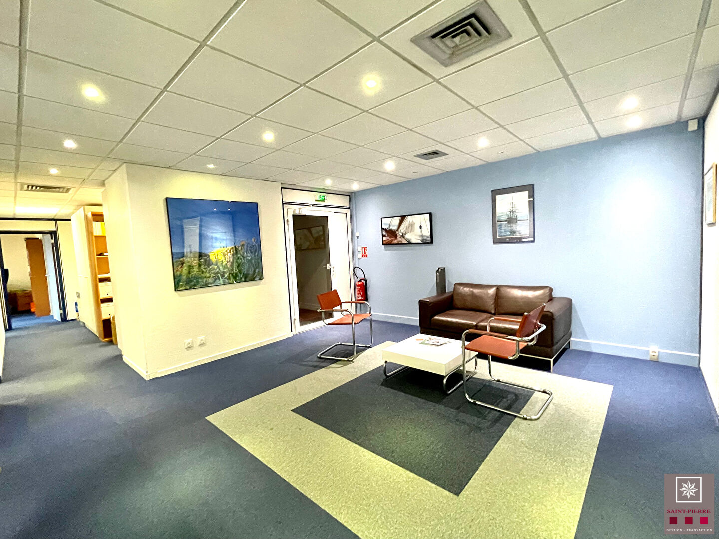 Photo Métro Charpennes ; Bureaux lumineux, Garage et Parkings image 2/6