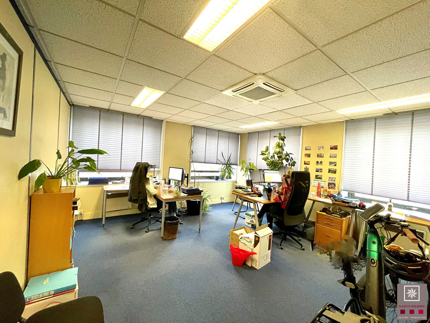 Photo Métro Charpennes ; Bureaux lumineux, Garage et Parkings image 5/6