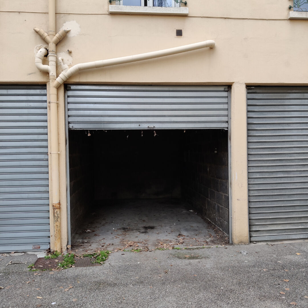 GARAGE_VALMY