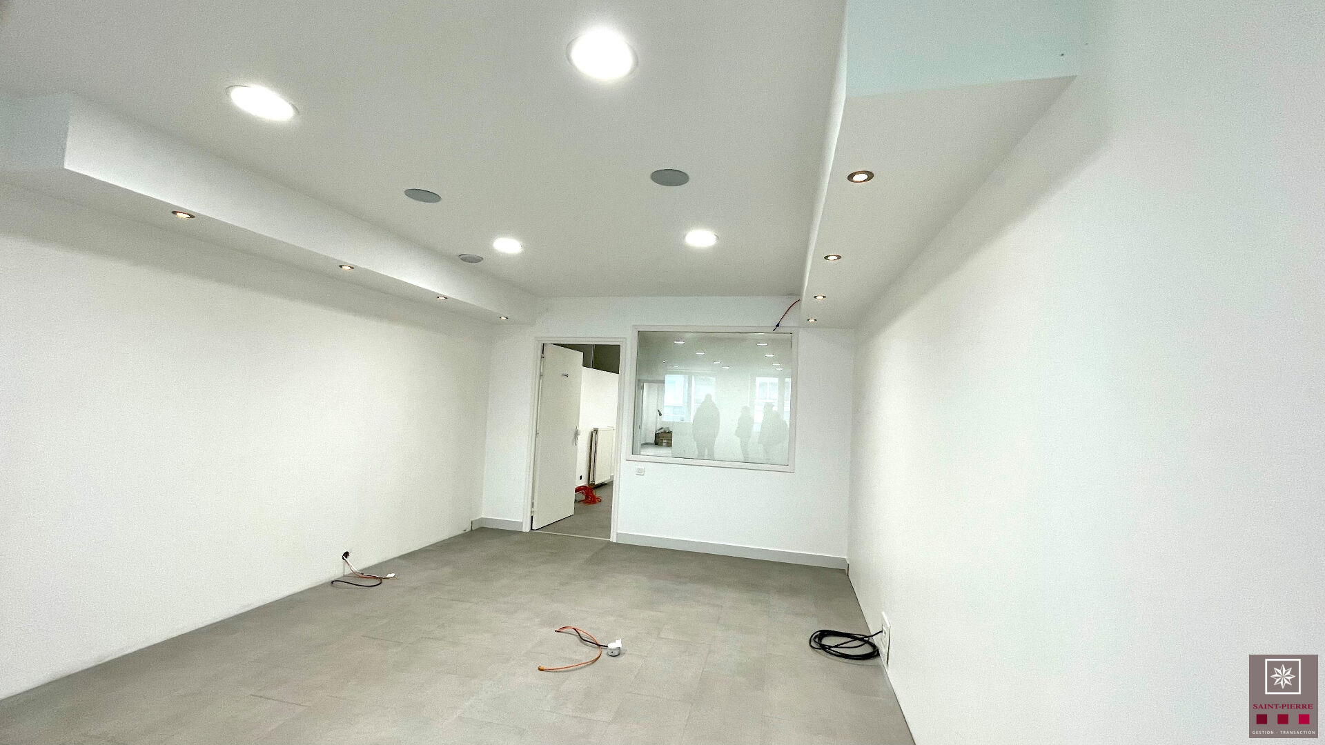 Photo Localux d'activité de 196 m² divisibles en 2 lots de 85 m² et 112 m² image 6/6