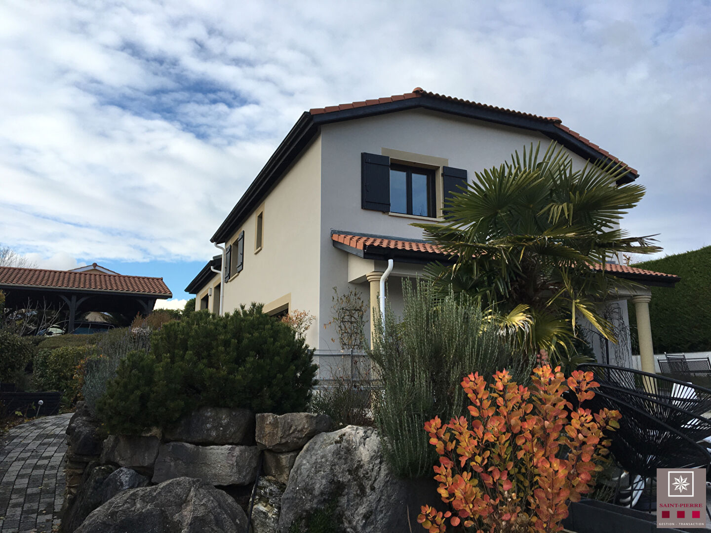 Agence immobilière de Saint Pierre transactions Lyon - SAINT-PIERRE TRANSACTION
