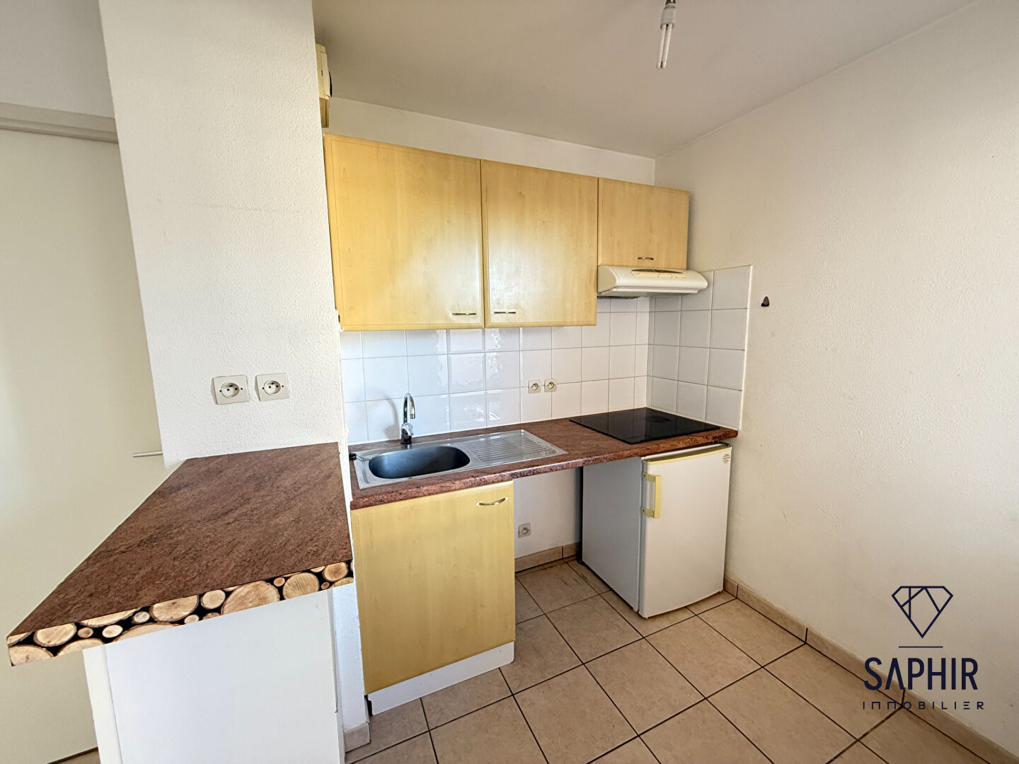 Photo Appartement T2 au dernier étage avec place de parking - Arènes Romaines (proche tramway) image 5/6