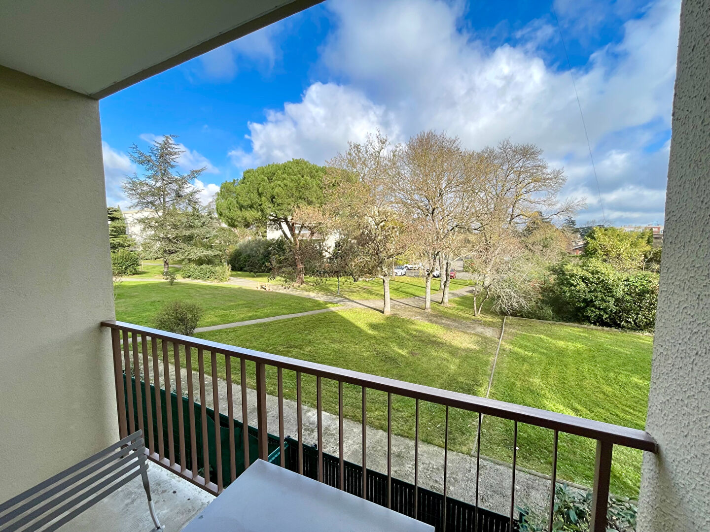 Rare - Belle opportunité d'investissement - Blagnac au pied du tramway studio-balcon-parking