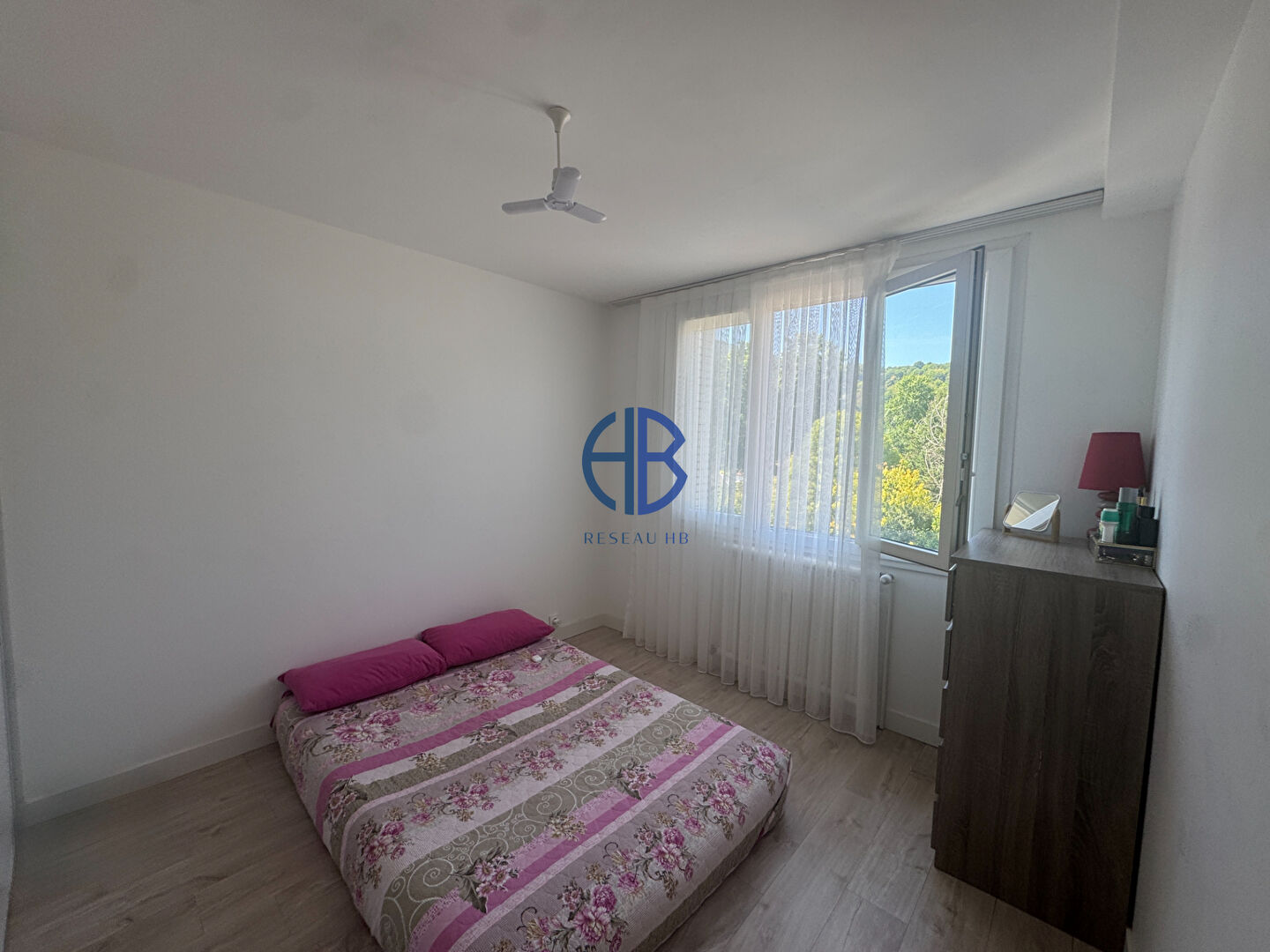 Photo Appartement Renage 4 pièce(s) 73.43 m2 image 5/6