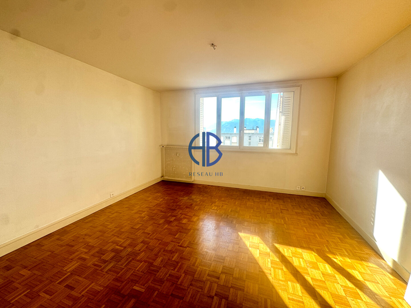 Photo Appartement Voiron 3 pièce(s) 65 m2 image 3/6