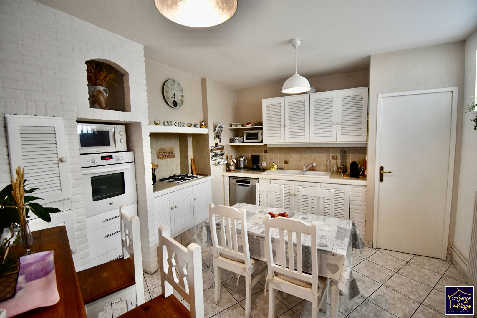 Photo Immeuble Calais Nord 190 m2 image 2/3