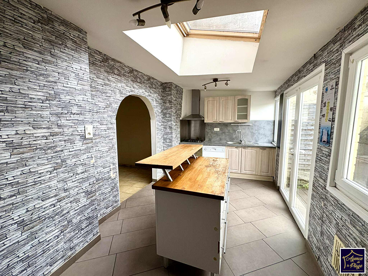 Maison Calais 106 m2 3 CHAMBRES BUREAU