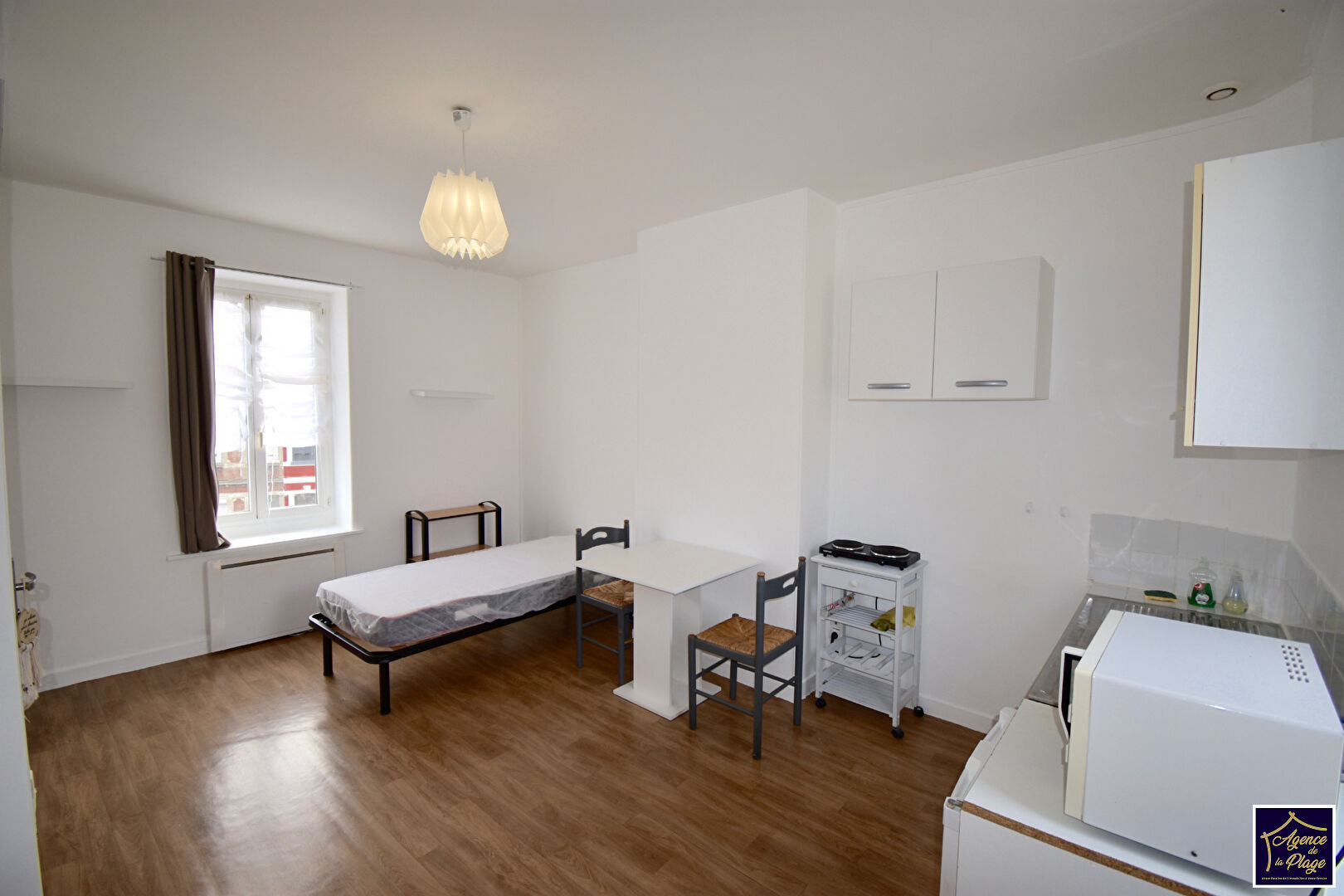 Photo Immeuble Calais 140 m2 image 2/3