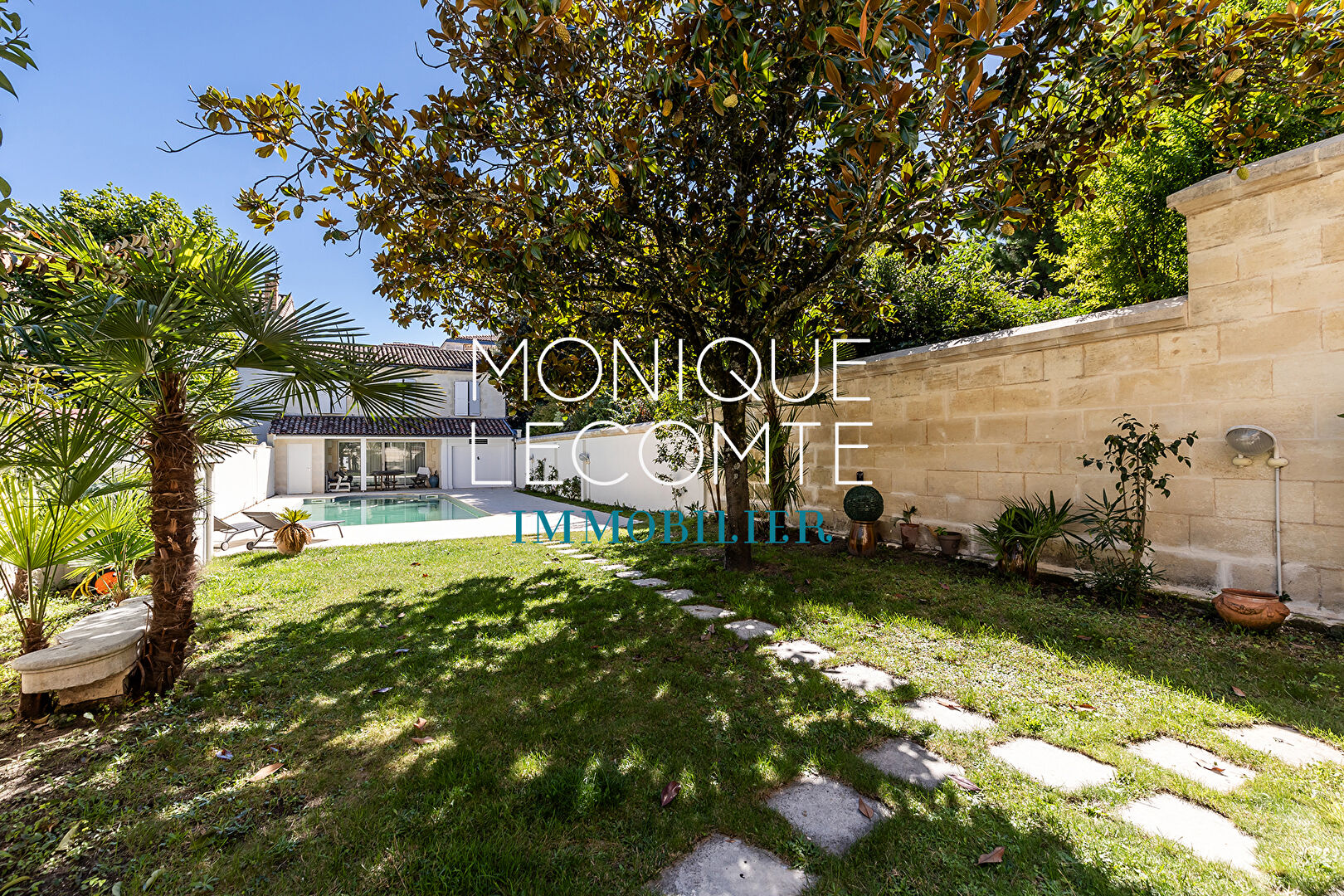 Photo Bordeaux - Hôtel particulier 435m2 et dépendance 140m2-Jardin-Piscine -Garages image 3/6