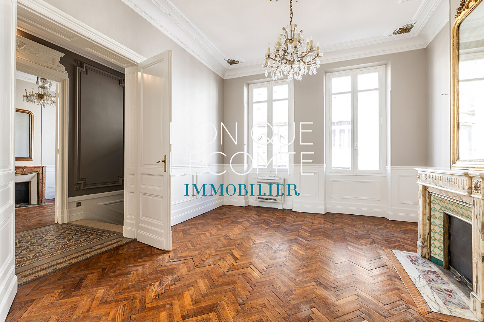 Photo Bordeaux - Hôtel particulier 435m2 et dépendance 140m2-Jardin-Piscine -Garages image 4/6