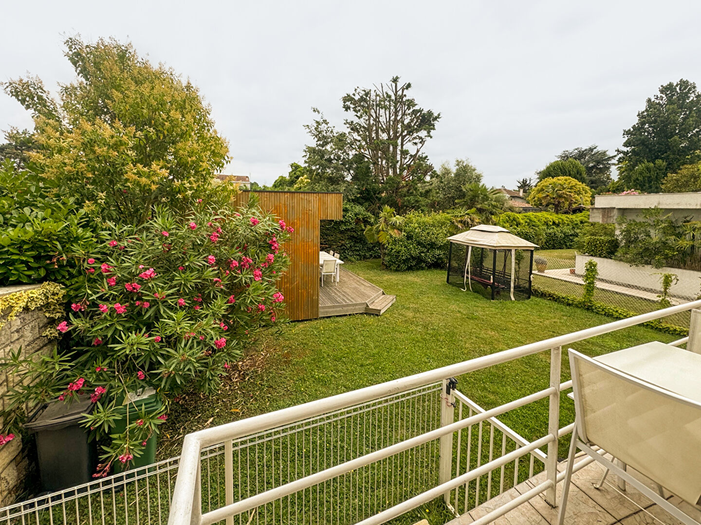 Photo BORDEAUX - LE BOUSCAT - Parc Bordelais - Maison 153m2 - 4 chambres - Jardin - Dépendance image 2/6