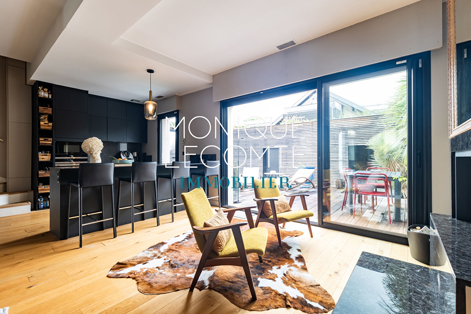 LE BOUSCAT - MAISON PIERRE - 180 M2,  4 CHAMBRES - TERRASSE - PISCINE - GARAGE