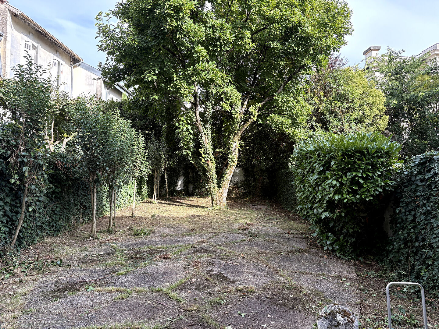 Photo BORDEAUX - PARC BORDELAIS - Maison Pierre année 30 - 4 chambres- Jardin - Garage image 2/4