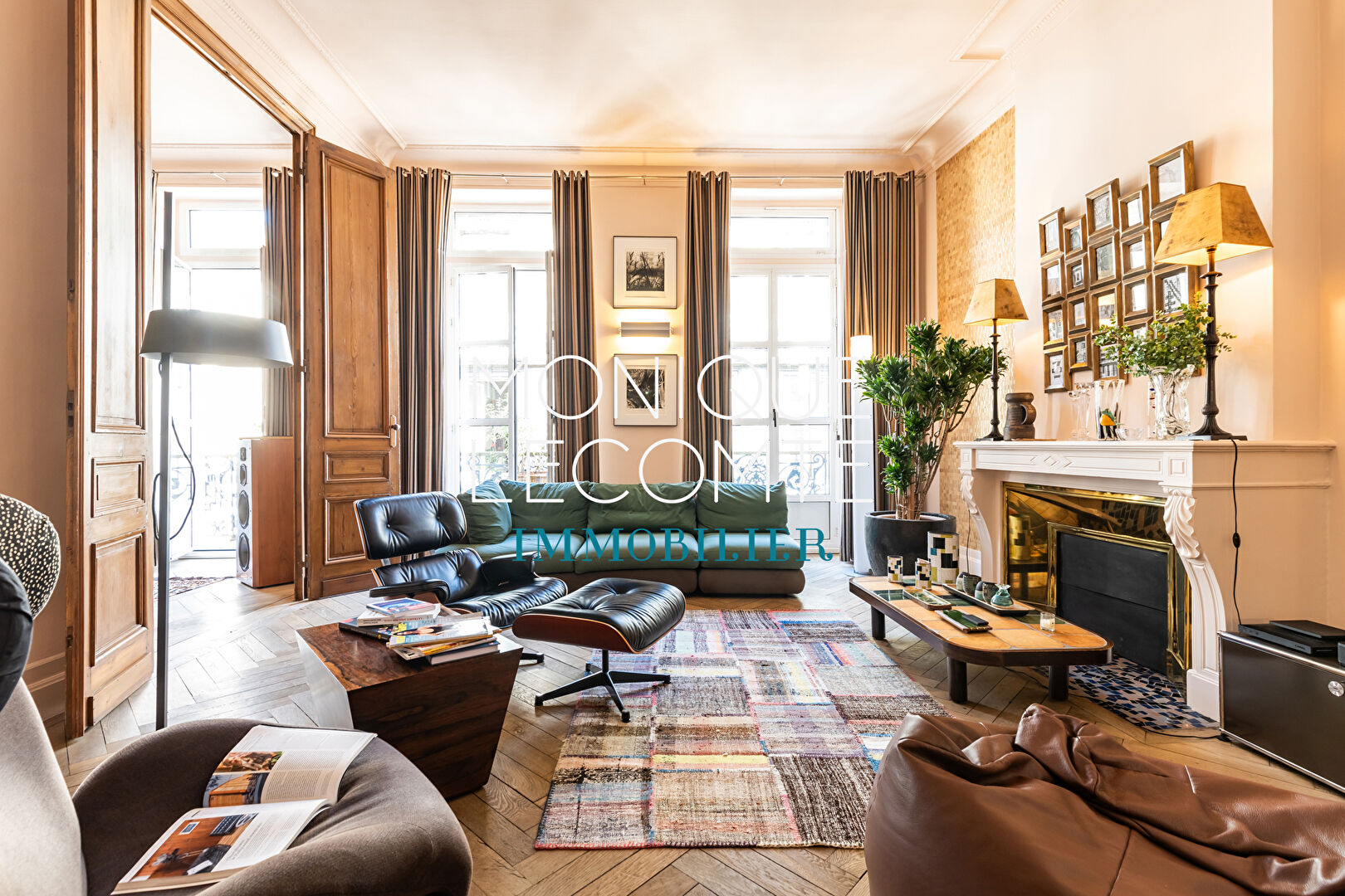 Photo BORDEAUX CENTRE-  APPARTEMENT D'ANGLE DE 213 m2 AVEC BALCON FILANT image 1/6
