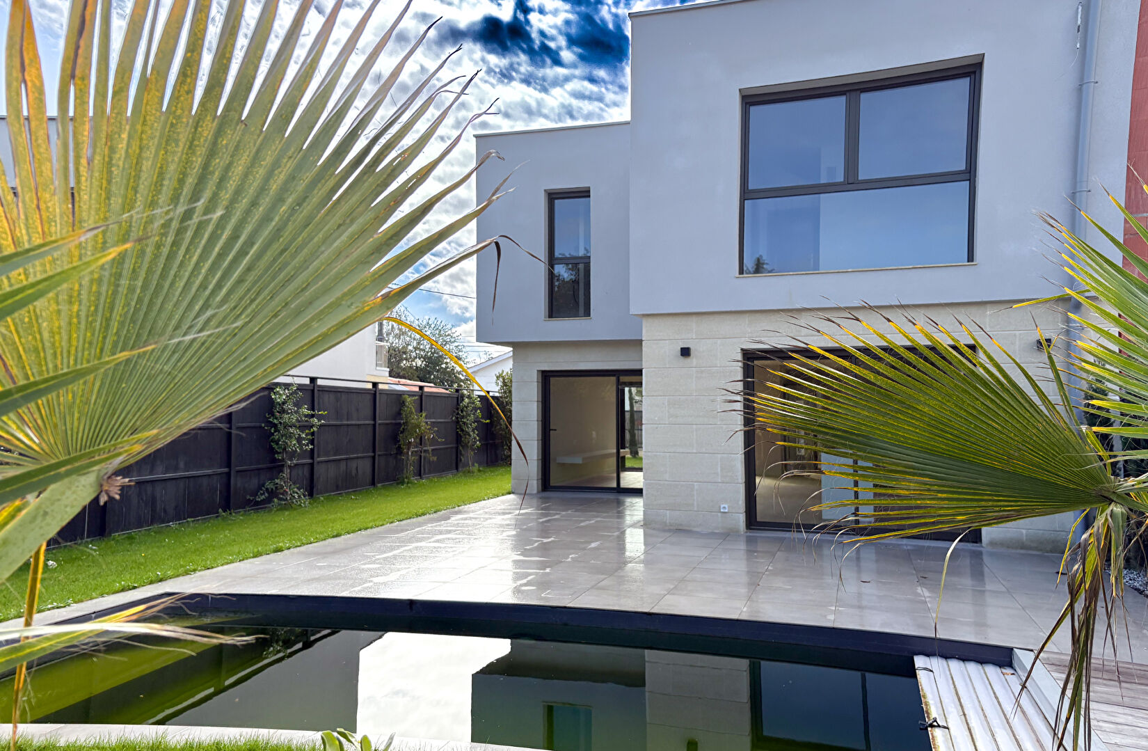 Bruges centre- Maison d'Architecte 173 M2-- 4 chambres- Jardin - Piscine - Garage