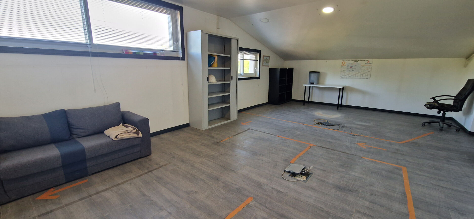 Photo Salagnon, ensemble immobilier comprenant 3 ateliers avec bureaux et deux appartements de type 3 image 5/6