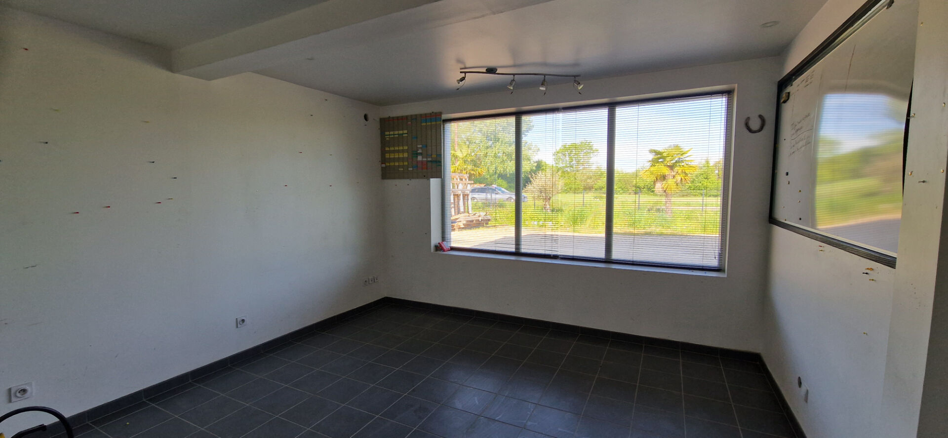 Photo Entrepôt / local industriel  331 m2 image 4/6