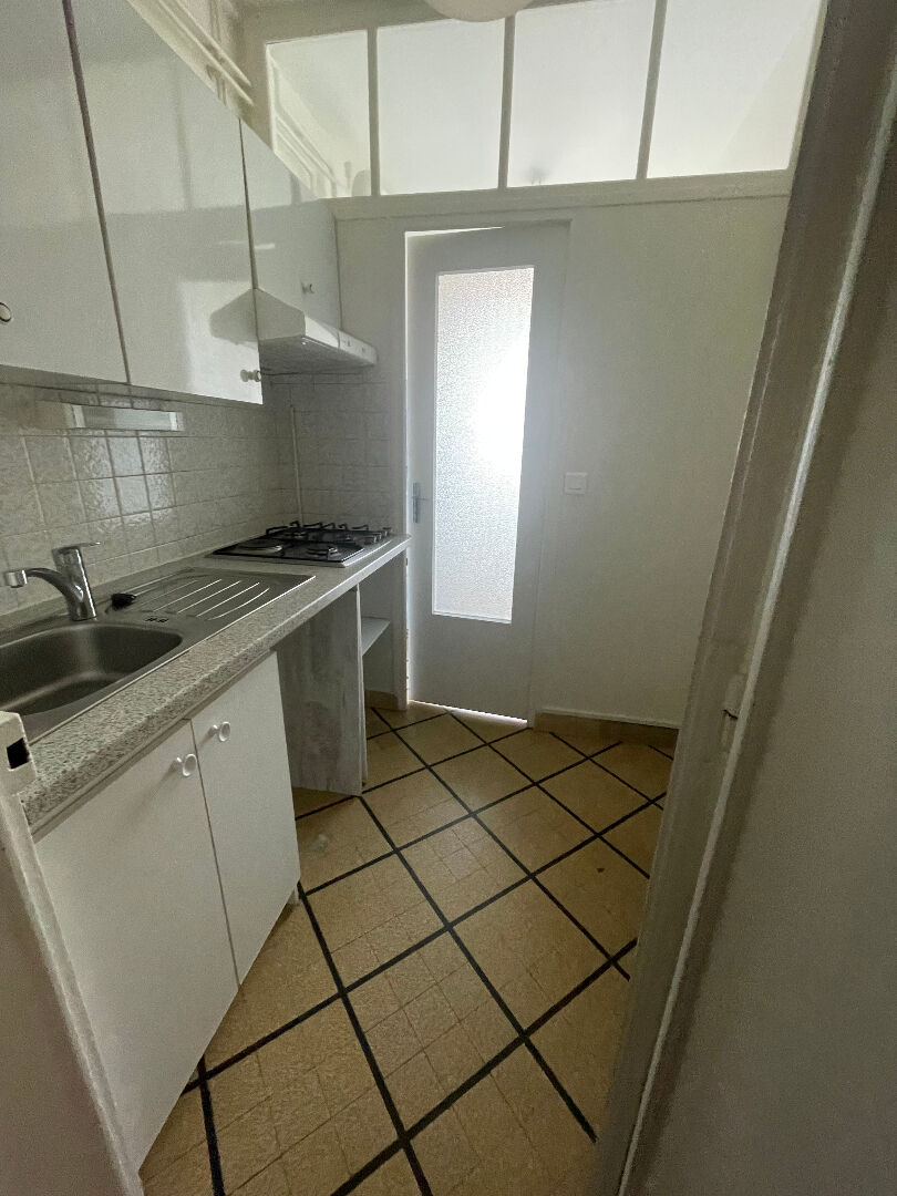 Photo PARIS  14° RENE COTY BEAU 2 P 3° ASC image 5/6