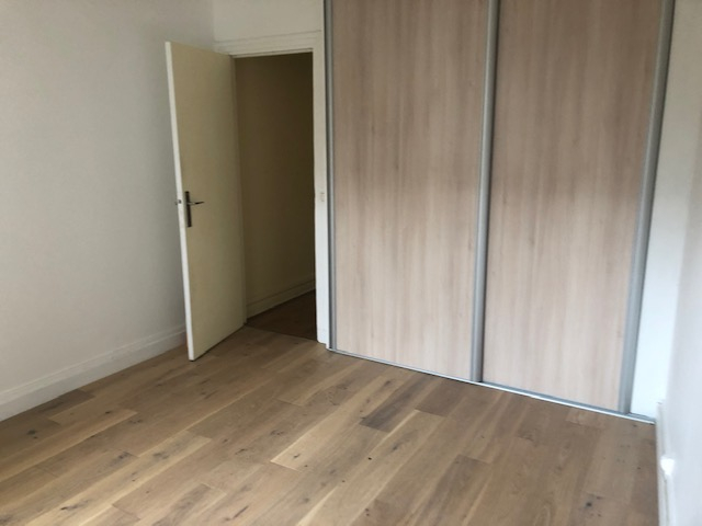 Photo ALESIA 3 PIECES AU CALME SUR JARDIN AVEC BALCON image 2/5