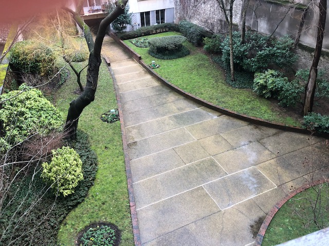 Photo ALESIA 3 PIECES AU CALME SUR JARDIN AVEC BALCON image 5/5