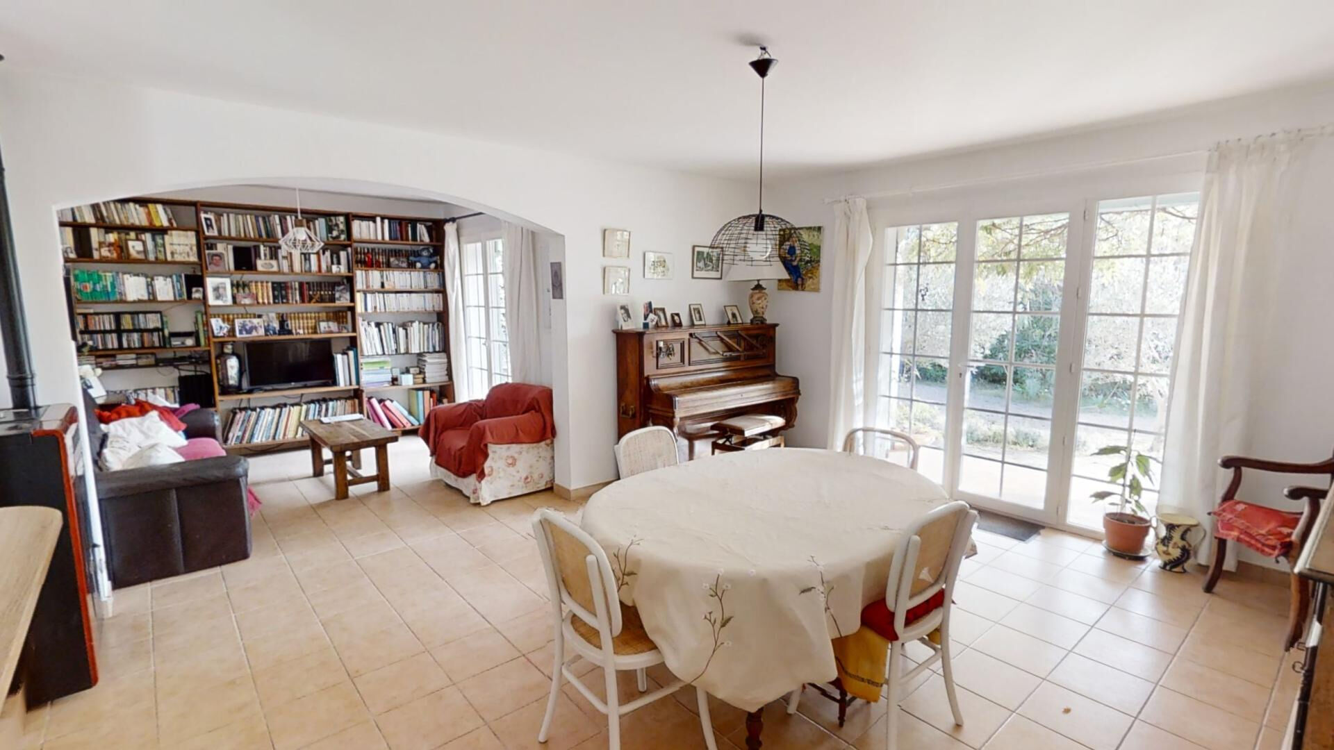 Photo Maison Six Fours Les Plages 5 pièce(s) 100 m2 image 1/6