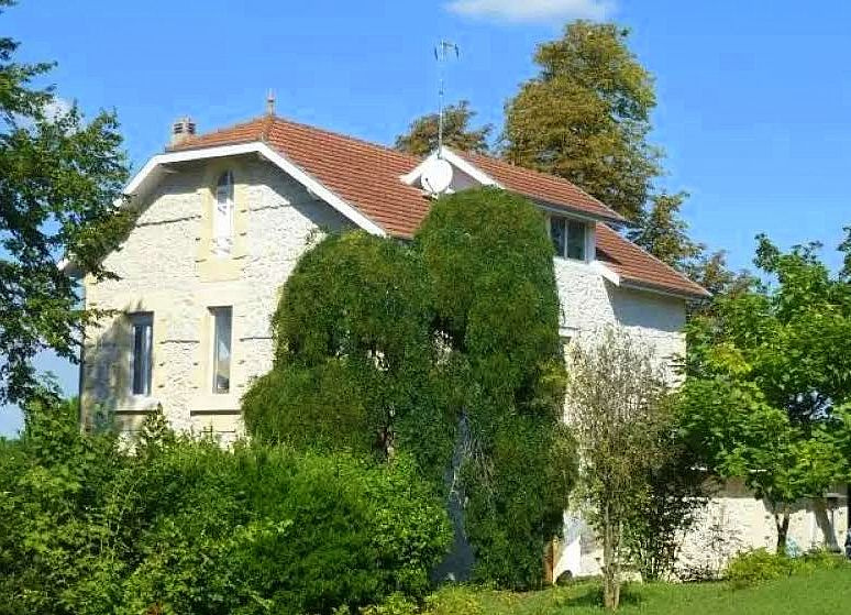 Photo LANGOIRAN SUPERBE PROPRIETE DE CHARME VUE GARONNE image 1/6