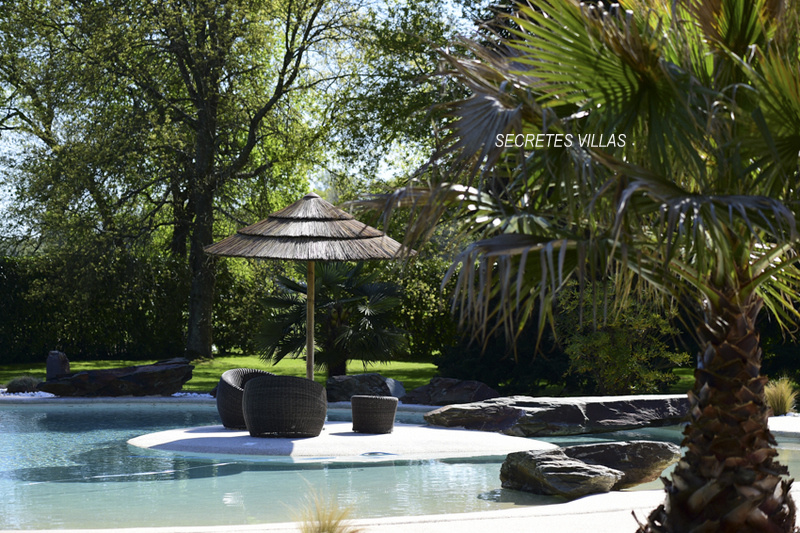 Photo SECTEUR LATRESNE CHARTREUSE DE 560M2 SUR TERRAIN  9000M2 image 2/6