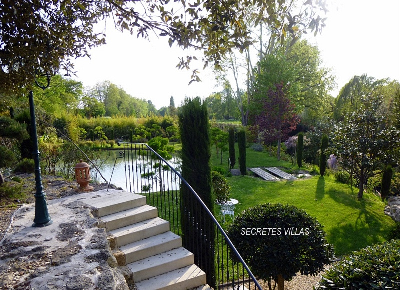 Photo  FARGUES ST HILAIRE SUPERBE  MOULIN  EN PIERRE RENOVE DU 18E image 5/6