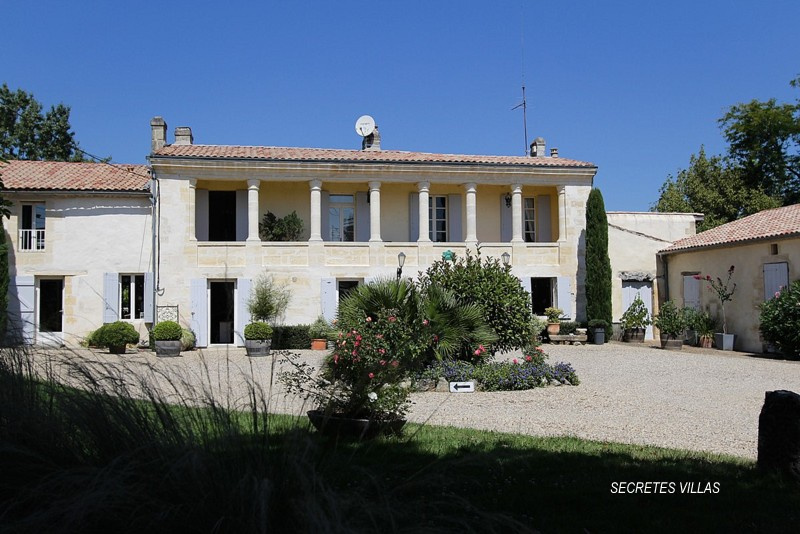 LANGOIRAN PROPRIETE 18ème AVEC 573M2 DE BATIS SUR 8740M2