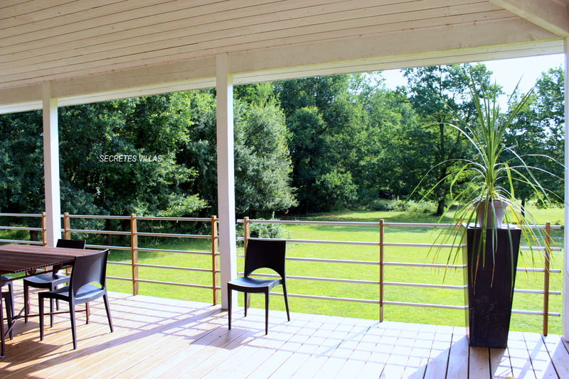 Photo BOULIAC 8MN BELLE VILLA CONTEMPORAINE SUR TERRAIN  7000M2 image 4/6